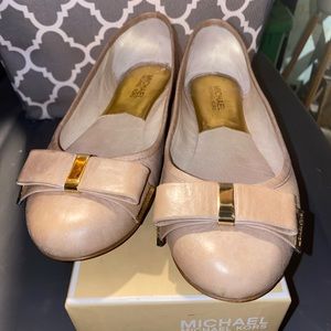 EUC MICHAEL Michael Kors Kiera Nude Leather Kiera Ballet Flat in box size 9.5